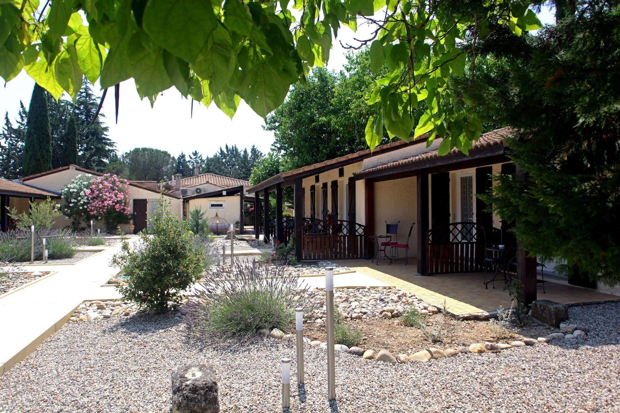 Logis Hotel Le Vieux Moulin Gignac  Exterior foto